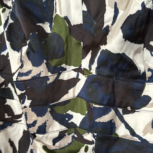 Ann Taylor Petites Floral Print Blouse Size Small Lightweight Business Casual - Picture 2 of 5